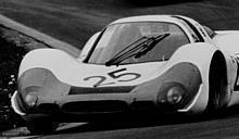 Porsche 908 Langheck Coupé: Luftgekühlter 8-Zyl.-Boxermotor, 2997 cm3, 350 PS, 650 kg.